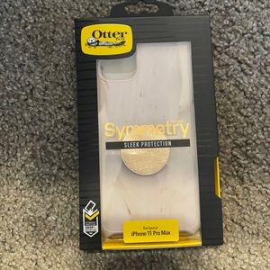 IPhone 11 Pro MAX otter box
